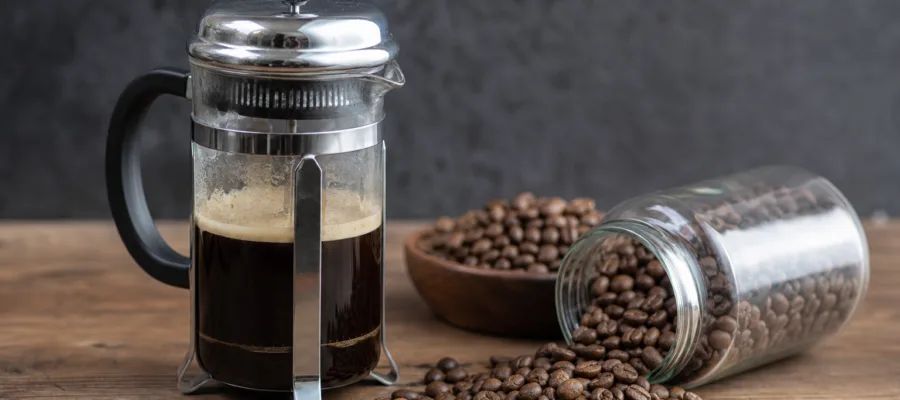 Kaffeepresse und Bohnen: Die besten Kaffeebohnen fuer Anfaenger erklaert